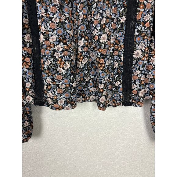 American Eagle Womens Top Sz Small Black Moody Floral Boho Cottagecore Whimsy - Picture 4 of 10